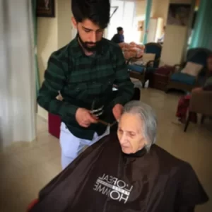 Huzurevi bünyesindeki kuaför hizmeti
